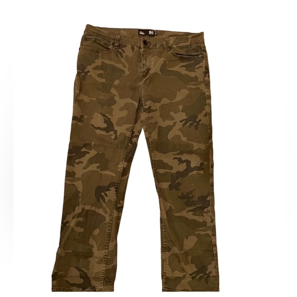 RSQ Other - 🤎Mens RSQ Pants 🤎 WAIST SIZE 30 CAMO GREEN​​​​​
